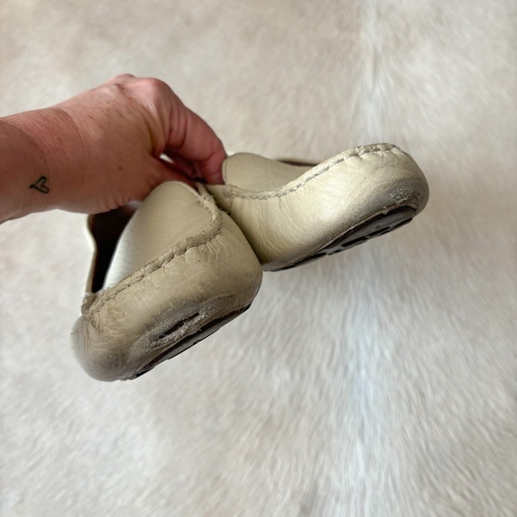 UGG leather driving loafers moccasins slip on shoe off white mens size 10 - Picture 7 of 8